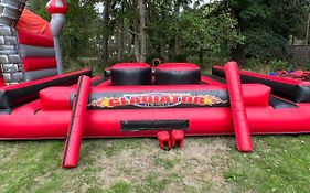 Hen & Stag Retreat Weekend Stay Sleeps 10 To 30